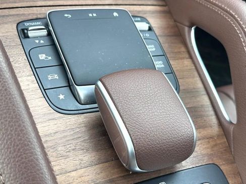 Used 2024 Mercedes-Benz GLS 450 4MATIC image 15