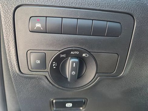 Used 2020 Mercedes-Benz Metris Passenger image 19