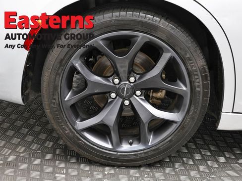 Used 2023 Chrysler 300 S RWD image 32