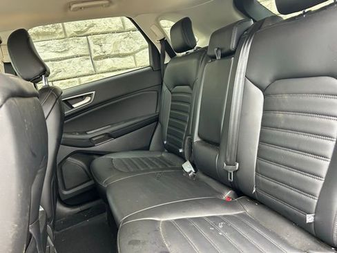 Used 2024 Ford Edge SEL w/ Convenience Package image 9