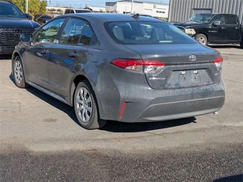 Used 2025 Toyota Corolla LE image 4