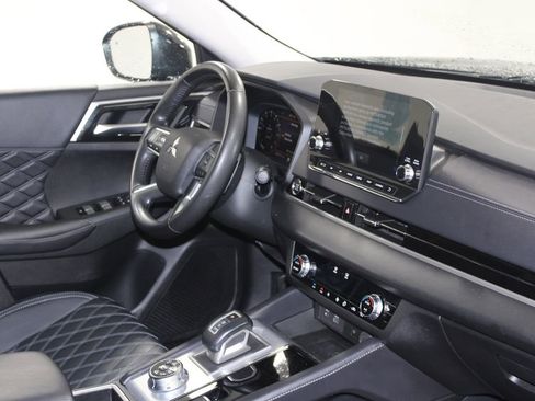 Used 2024 Mitsubishi Outlander SEL image 31