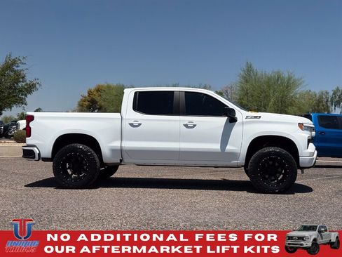 Used 2023 Chevrolet Silverado 1500 RST AWD/4WD image 5