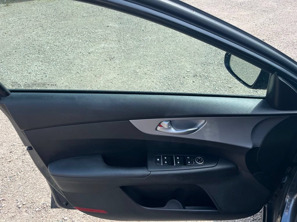 Used 2023 Kia Forte Sedan FWD image 17