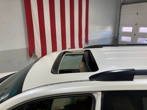 Used 2010 Toyota Highlander SE image 22