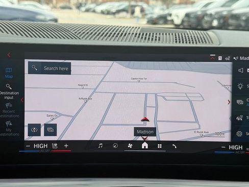 Used 2025 BMW M5 w/ Carbon Package image 22