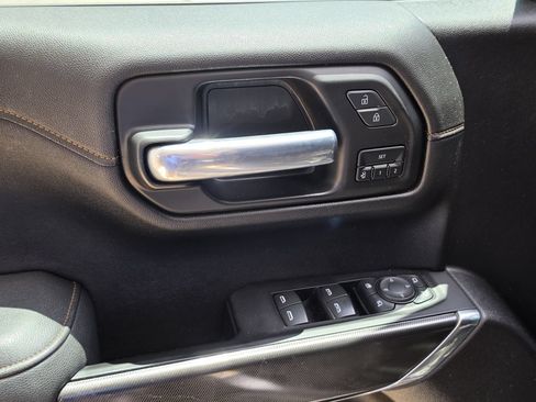 Used 2021 GMC Sierra 1500 AT4 w/ AT4 Premium Package AWD/4WD image 5