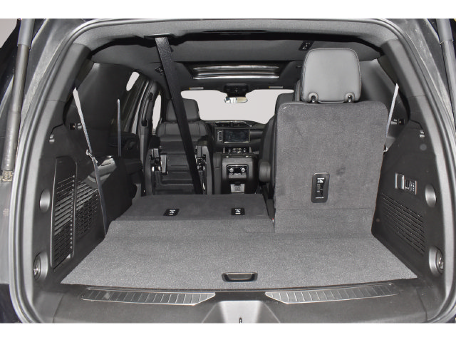 Used 2024 GMC Yukon Denali AWD/4WD image 16
