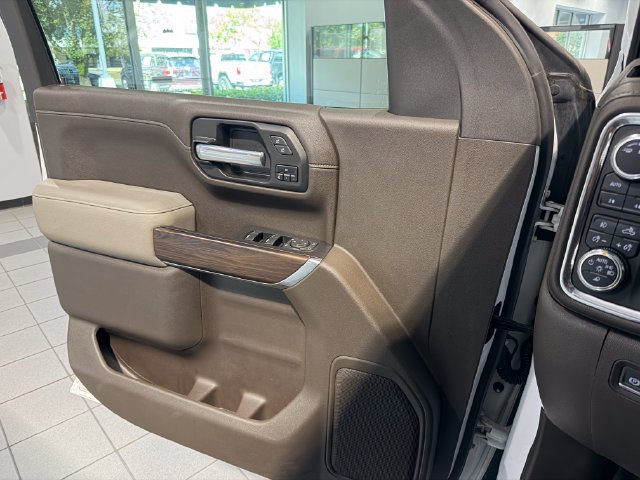 Used 2021 GMC Sierra 1500 SLT w/ SLT Convenience Package AWD/4WD image 25