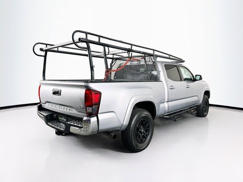 Used 2019 Toyota Tacoma SR5 RWD image 9