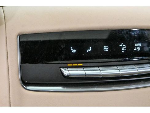 Used 2023 Cadillac Escalade Premium Luxury w/ Performance Package image 30