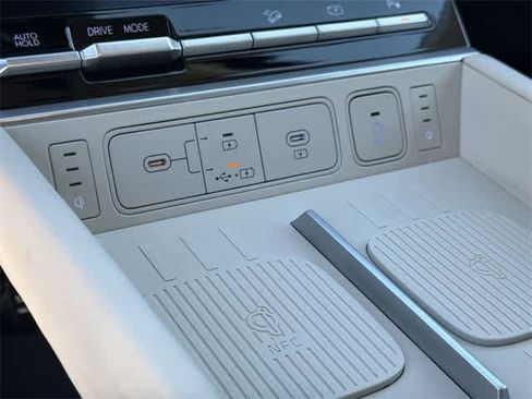 Used 2025 Hyundai Santa Fe Calligraphy image 26