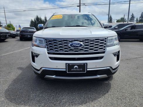 Used 2018 Ford Explorer Platinum AWD/4WD image 3