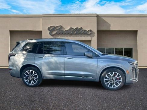 Certified 2024 Cadillac XT6 Sport w/ Technology Package image 2
