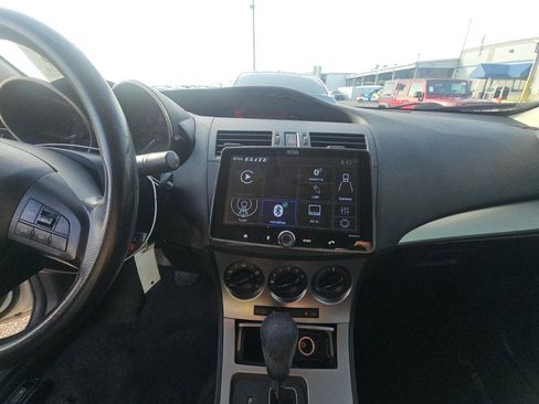Used 2011 MAZDA MAZDA3 i Touring FWD image 9