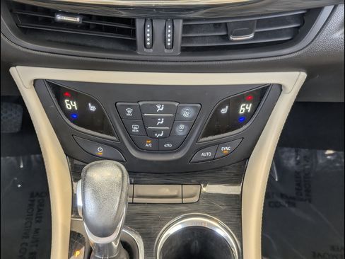 Used 2017 Buick Envision Essence FWD image 31