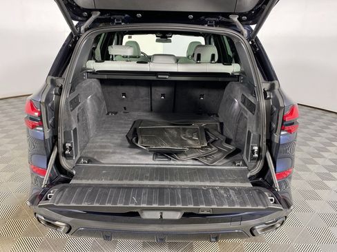 Certified 2025 BMW X5 xDrive40i w/ M Sport Package image 28