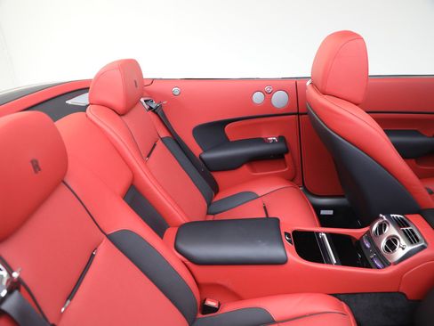 Certified 2020 Rolls-Royce Dawn RWD image 33