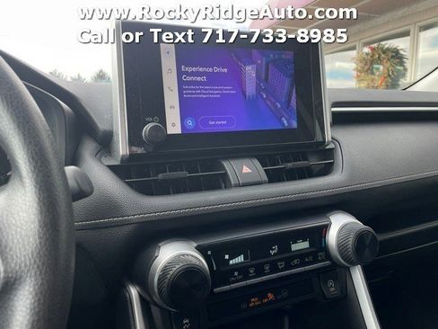 Used 2024 Toyota RAV4 LE image 22