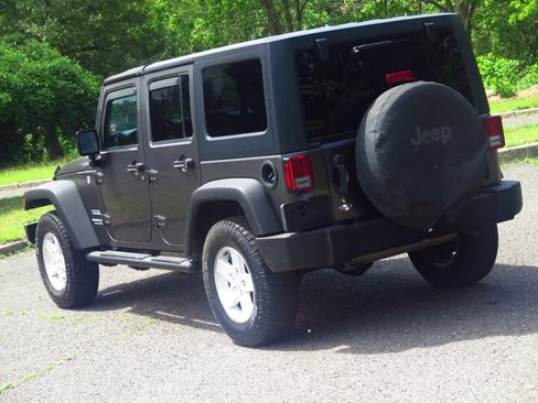 Used 2017 Jeep Wrangler Unlimited Sport w/ Quick Order Package 24S AWD/4WD image 17