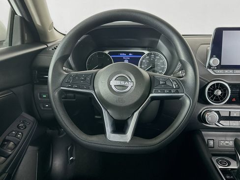 Used 2024 Nissan Sentra SV image 17