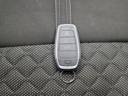 Used 2021 Chevrolet Blazer LT FWD image 32