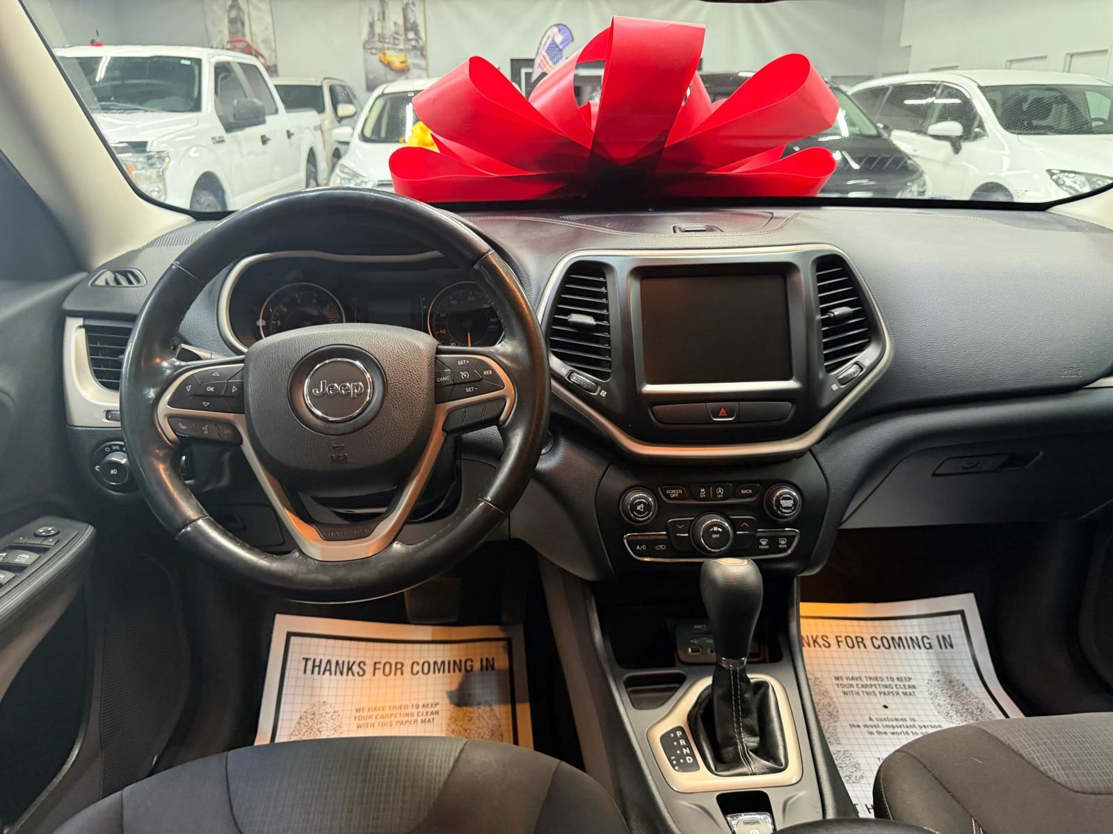 Used 2016 Jeep Cherokee Latitude FWD image 28