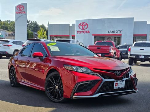 Certified 2024 Toyota Camry XSE w/ Navigation Package FWD image 1