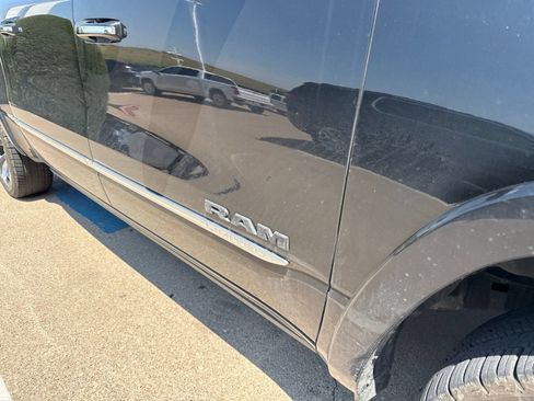 Used 2019 RAM 1500 Limited w/ Advanced Safety Group RWD image 7