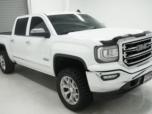 Used 2018 GMC Sierra 1500 SLT w/ Texas SLT Premium Package RWD image 3