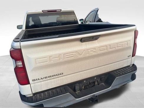 Used 2020 Chevrolet Silverado 1500 LT image 12