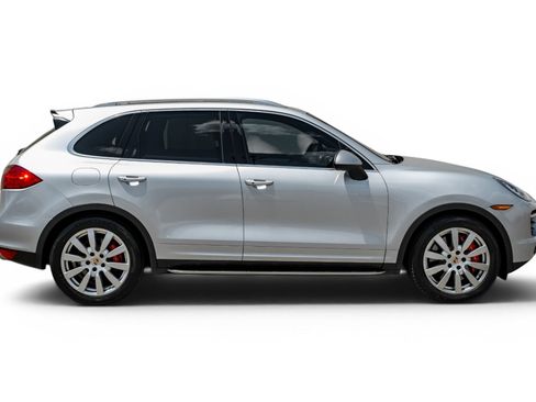 Used 2013 Porsche Cayenne Turbo AWD/4WD image 7