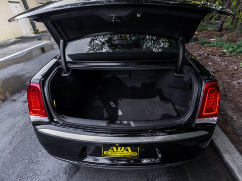 Used 2016 Chrysler 300 C Platinum RWD image 62