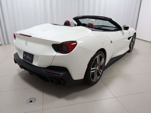 Certified 2020 Ferrari Portofino image 9