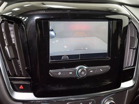 Used 2020 Chevrolet Traverse LS FWD image 15