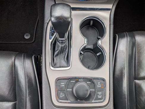 Certified 2021 Jeep Grand Cherokee Overland AWD/4WD image 18