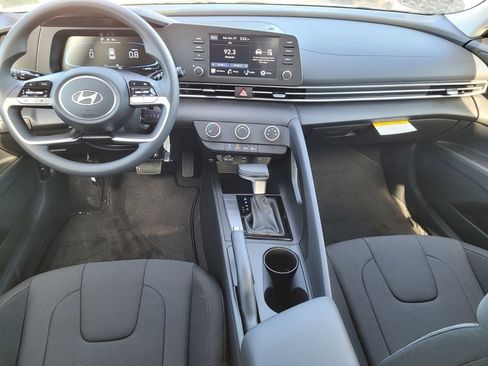 New 2026 Hyundai Elantra SE image 10