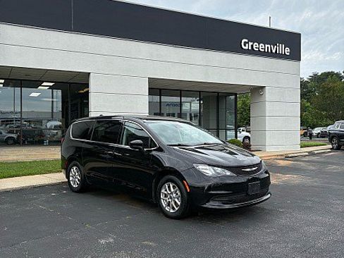 Used 2024 Chrysler Voyager LX FWD image 2