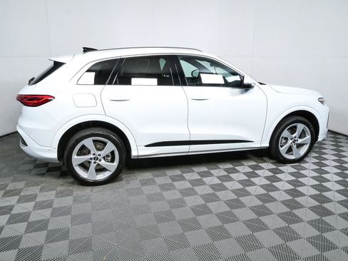New 2026 Audi Q5 Premium AWD/4WD image 2