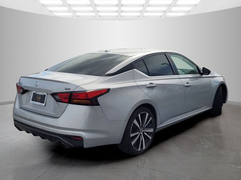 Used 2022 Nissan Altima 2.5 SR image 4