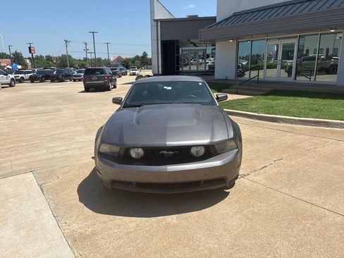 Used 2012 Ford Mustang GT Premium w/ HID Headlamps & Security Pkg RWD image 10