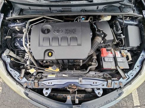 Used 2014 Toyota Corolla LE image 11