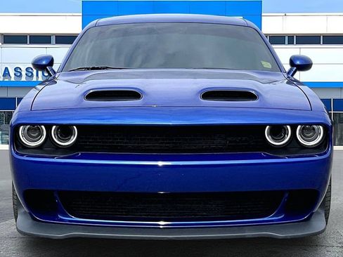 Used 2022 Dodge Challenger SRT Hellcat w/ SRT Black Package RWD image 18