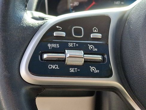 Used 2021 Mercedes-Benz GLB 250 4MATIC image 17