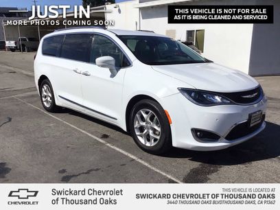 Used 2018 Chrysler Pacifica Touring-L w/ Advanced Safetytec Group