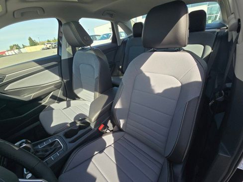 New 2026 Volkswagen Jetta SE FWD image 25