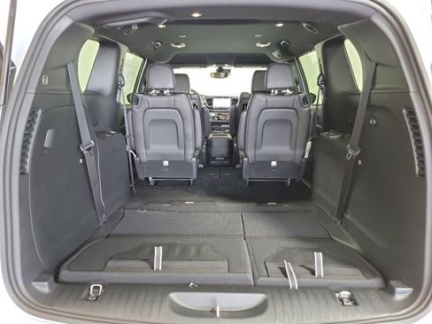New 2026 Chrysler Pacifica Select image 25