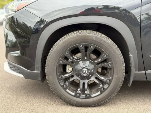 Certified 2024 Toyota Grand Highlander AWD Hybrid image 9