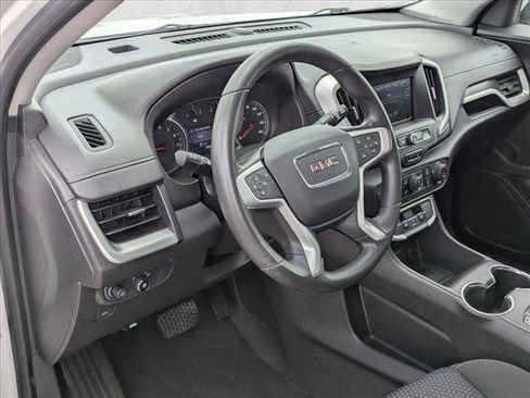 Used 2022 GMC Terrain SLE w/ Driver Convenience Package FWD image 12