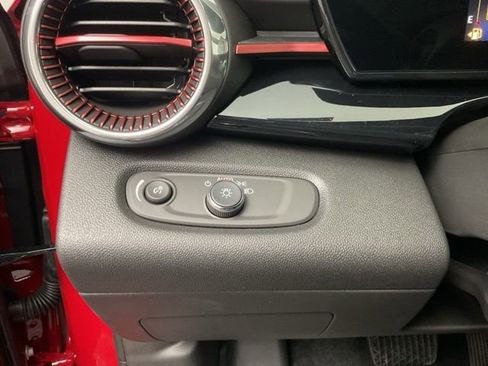 New 2026 Chevrolet Trax RS image 13